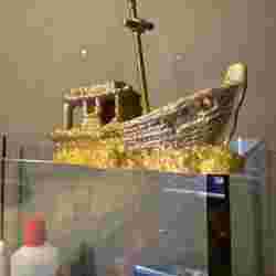 Shipwreck Aquarium