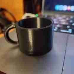 Simple cup with handle
