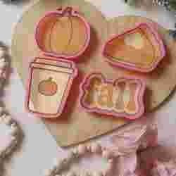 🥮🍂🍁set of 4 fall themed cookie cutters🍁.