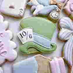4 sizes - Mad Hatter Top Hat Alice in Wonderland Shape Cookie Cutter - SHARP cutting edges
