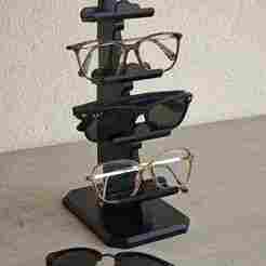 Display for 4 pairs of glasses.