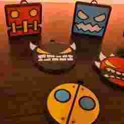 Geometry Dash key chains