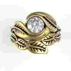 Gold Delicate Leaf Wedding Ring
