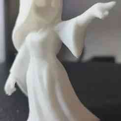 Lady ghost