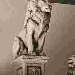 Lion Stand