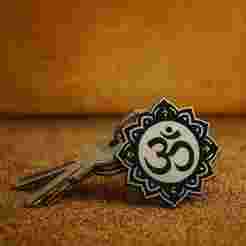 OM KEYCHAIN