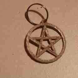 PENTAGRAM KEYCHAIN