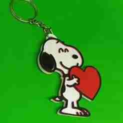 Snoopy 3D keychain with big heart | Romantic design - Snoopy 3D accessory with heart | Perfect gift