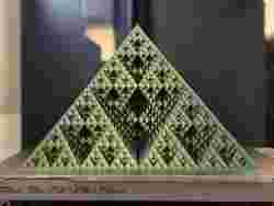 Wicked Vase Mode Sierpinski Pyramid Fractal | Level 5
