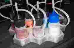 Nailpolish glitter holder for squared containers