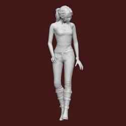 1:43 WOMAN WALKING FOR DIORAMA