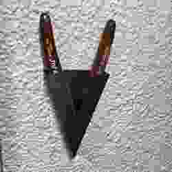 Cutting pliers wall bracket (wall mount) nippers