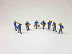 N Scale Workers Carrying