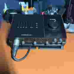 Native Instruments Komplete Audio MK2 Stand