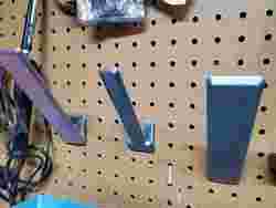 Büyük Açılı Pegboard Bant Tutucu