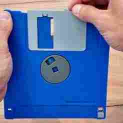 Retro Floppy Disk SD Cards Organizer – Holds 10 Cards