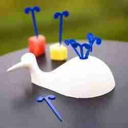 Wally Whale : Toothpick holder / vase