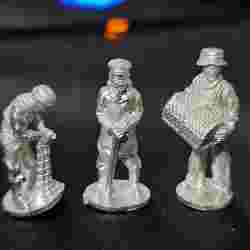 Fishermen (trawlers) x3 20mm 1/72